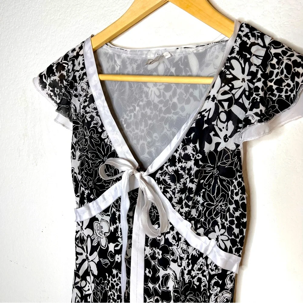 Women’s black and white floral dress size small - Picture 3 of 6